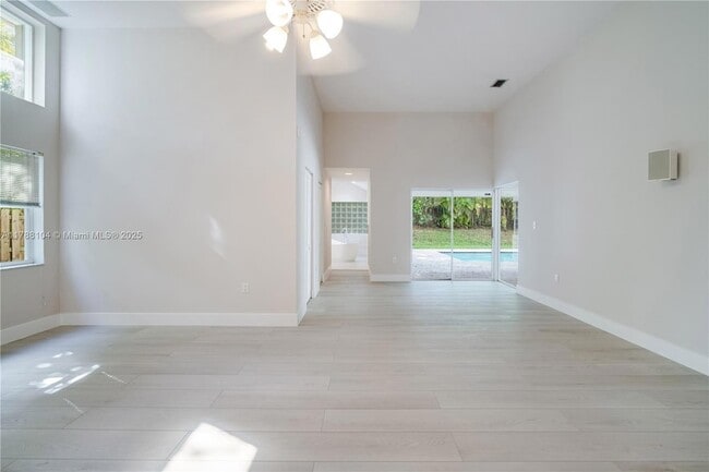 Building Photo - 9818 SW 111th Terrace