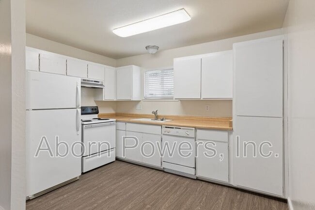 Building Photo - 2760 Coloma St