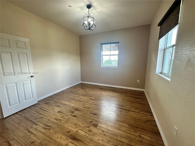 Building Photo - 10800 NW 88th Terrace