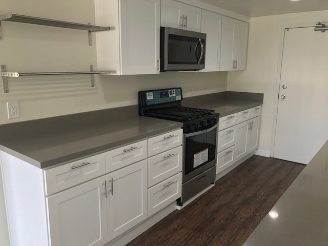 Kitchen - California Euclid Apartments