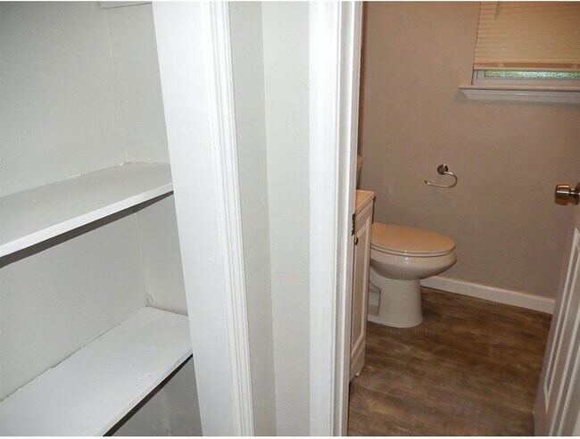 Building Photo - 1901 Crosby Ct