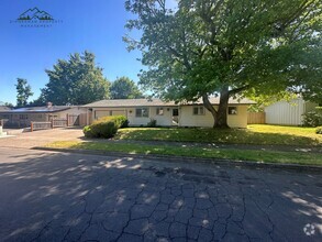 Building Photo - Updated 3-Bedroom 2-Bath Home in Desirable...