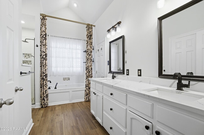 Building Photo - 6056 Mourning Dove Dr