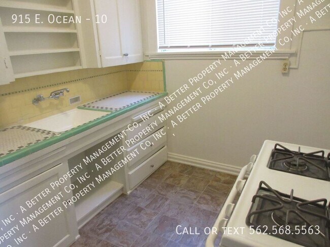Building Photo - 915 E. Ocean-10