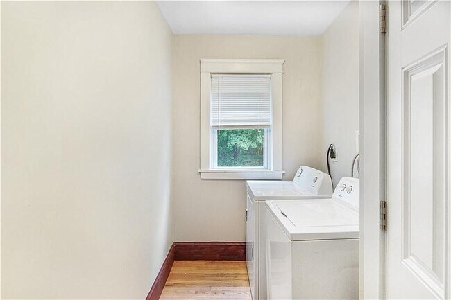 Building Photo - 1012 Narragansett Blvd