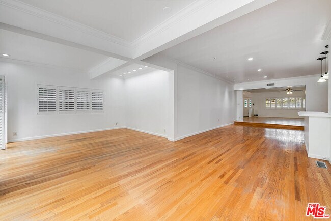 Building Photo - 4309 Gentry Ave