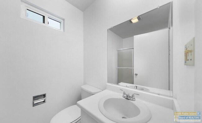 Building Photo - 313 McFadden Dr