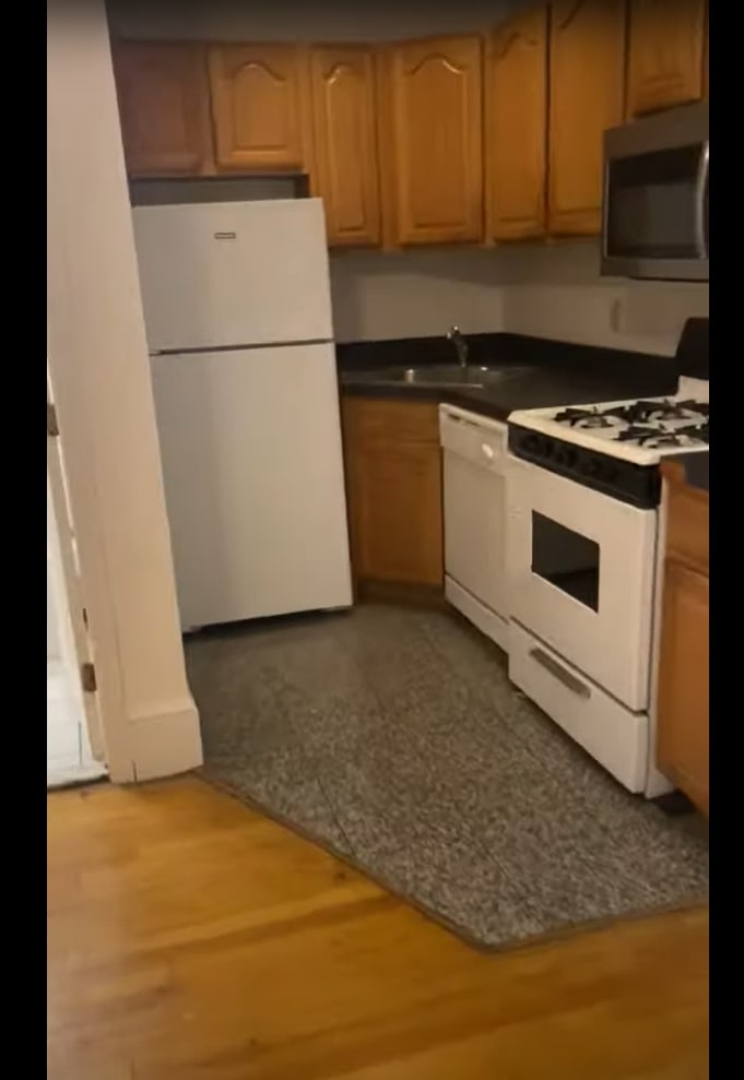 Building Photo - 1254 Commonwealth Ave