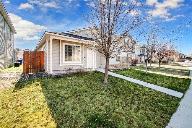 Building Photo - SW Boise Single Level Charmer!