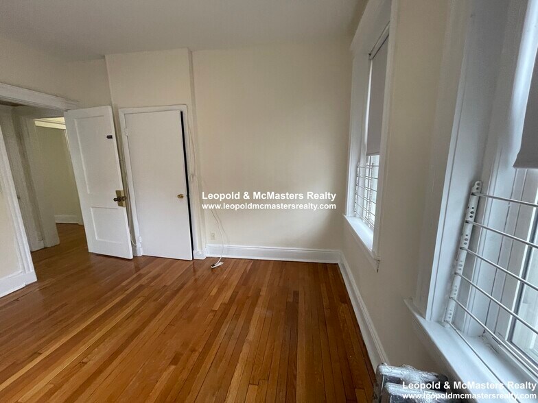 Building Photo - 130 Washington St