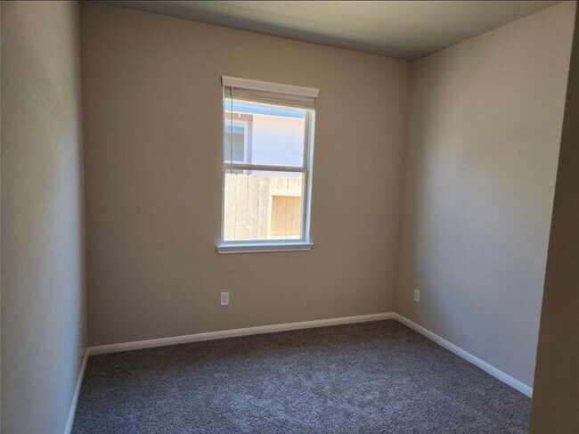 Building Photo - 9411 Hard Rock Rd