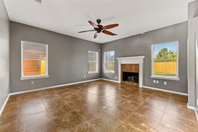 Building Photo - 5407 W Harrow Dr