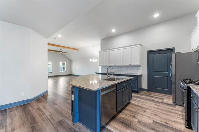 Building Photo - 24331 Ravenna Landing Loop