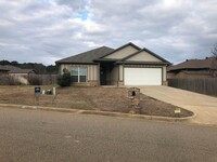 Building Photo - Beautiful 3 Bedroom home in Hallsville ISD