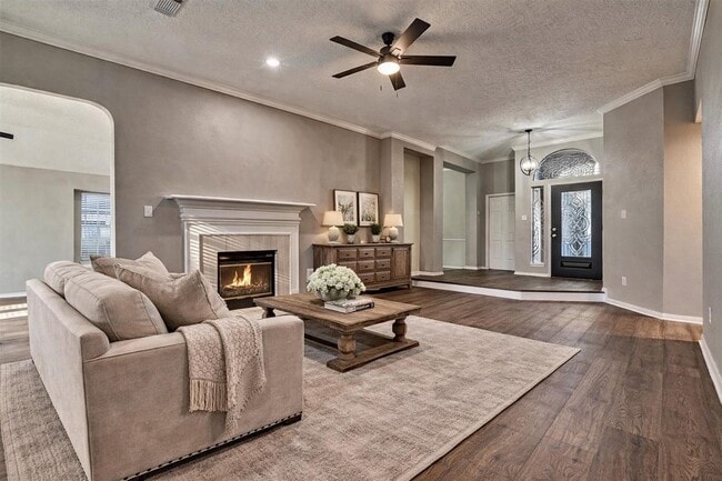 Building Photo - 15419 Redbud Leaf Ln
