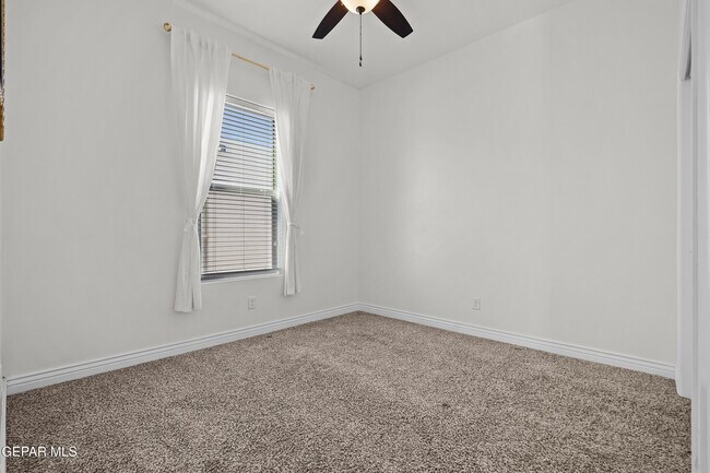 Building Photo - 13445 Emerald Crystal Dr