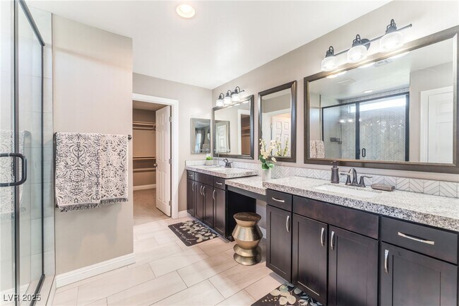 Building Photo - 1506 Visible Ave