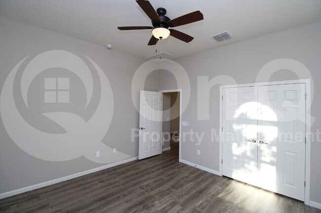 Building Photo - 13030 N Spinystar Dr