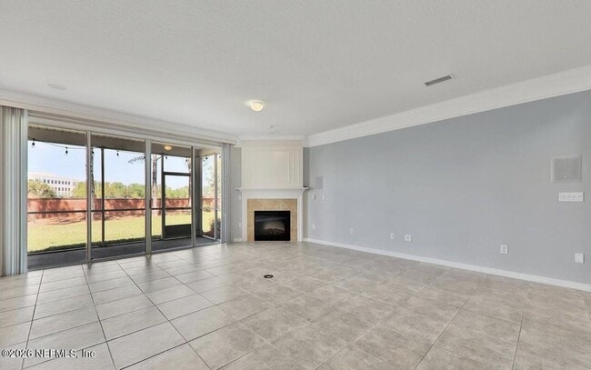 Building Photo - 11225 Castlemain Cir E