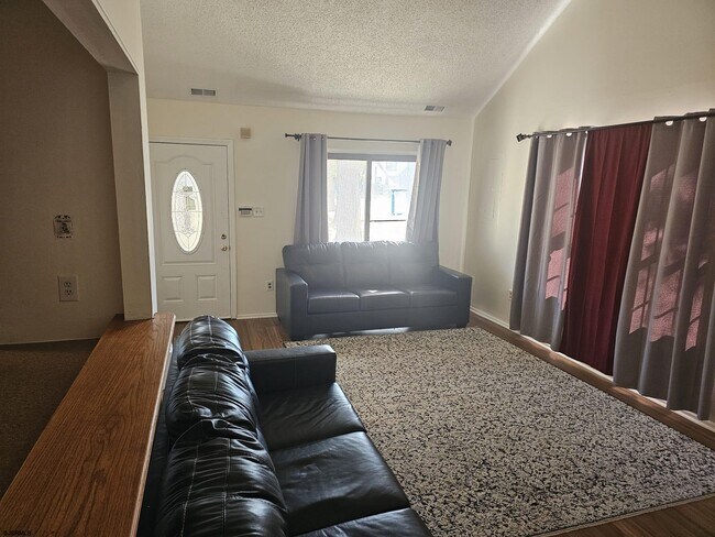 Building Photo - 3016 Ivy Bush Ct