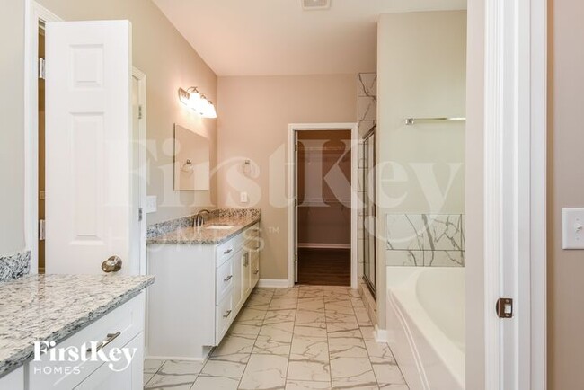Building Photo - 740 Somersby Dr