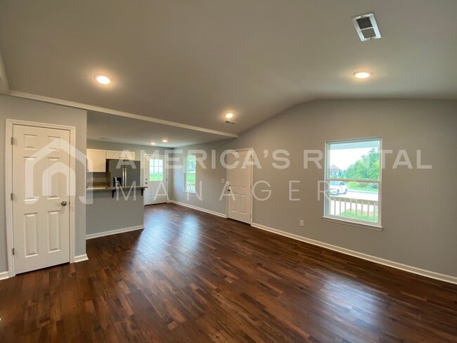 Building Photo - 445 Co Rd 349