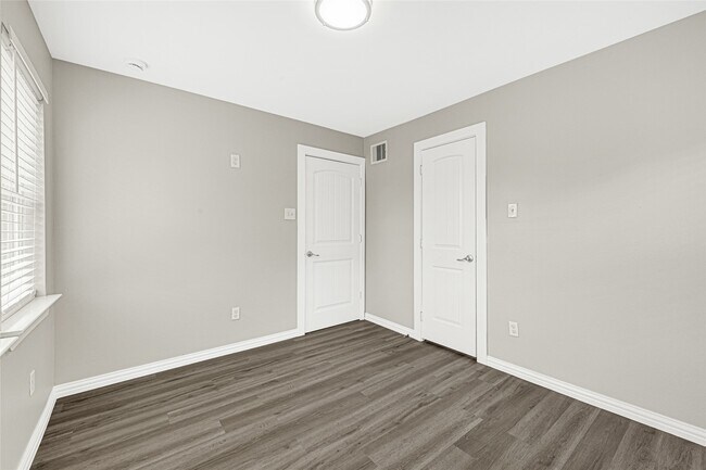 Building Photo - 4326 Alconbury Ln