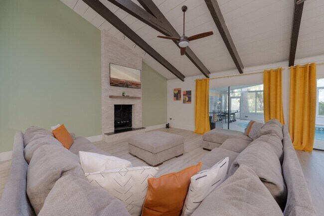 Building Photo - 1775 Harbor Rd