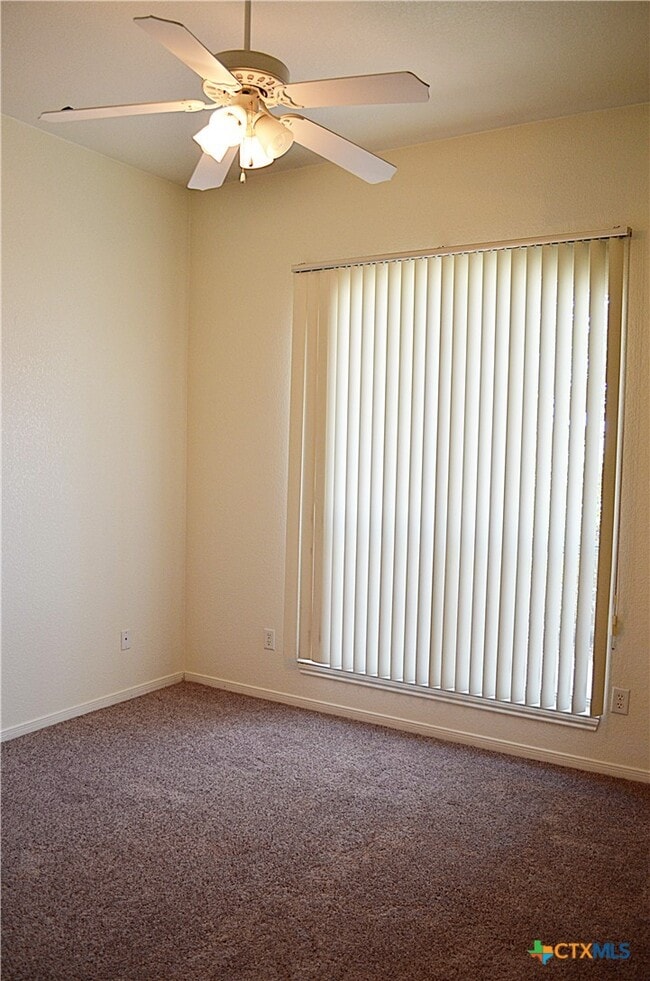 Building Photo - 5802 Venetian Ct