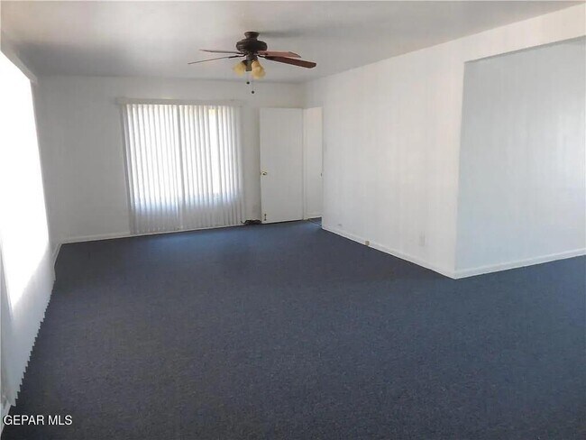 Building Photo - 814 W Yandell Dr