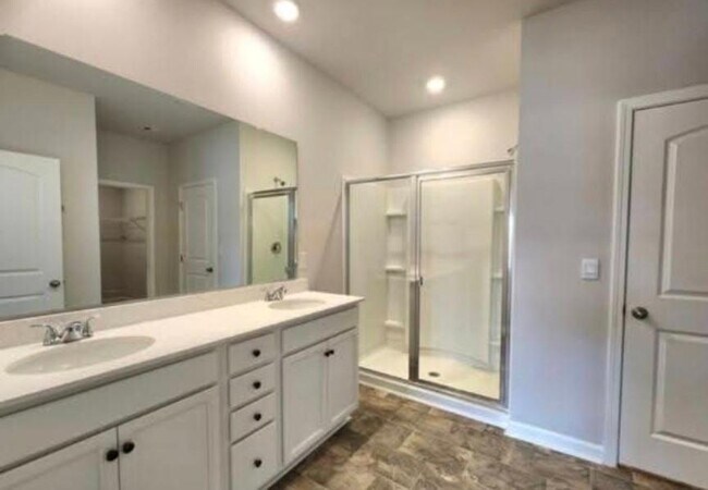 Building Photo - 101 Canonbury Dr