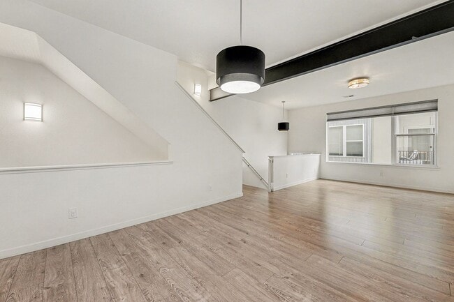 Building Photo - Modern-3 bedroom -3.5 bathroom Townhome in Santa Fe Art District