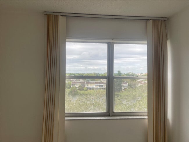 Building Photo - 3301 Spanish Moss Terrace