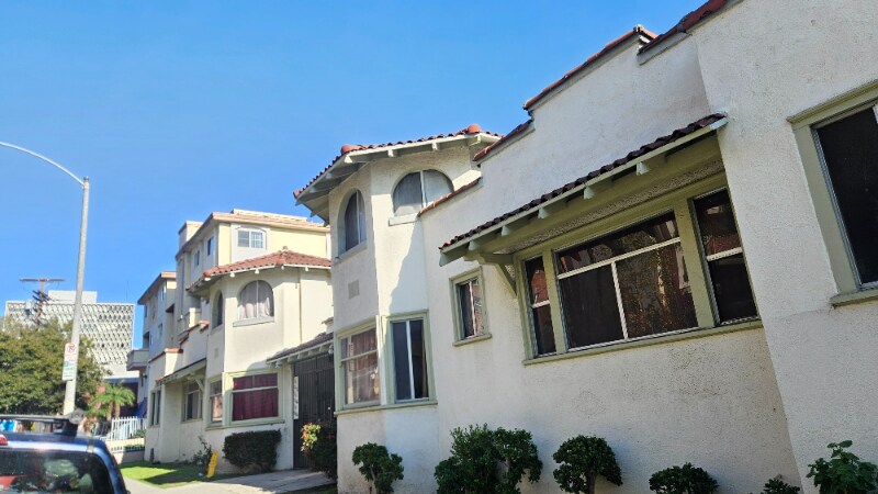 Building Photo - 728 S Carondelet St