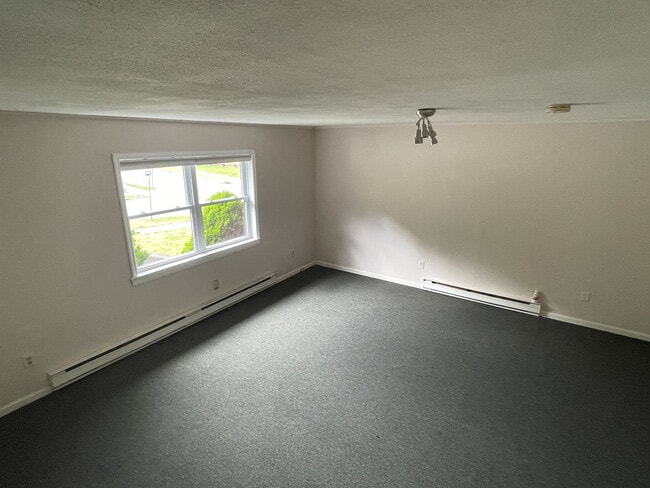 Primary Photo - 137 Pennsylvania Ave