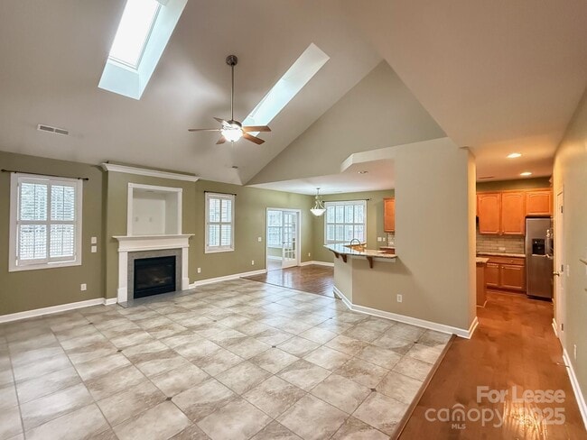 Building Photo - 1905 Silk Pond Dr