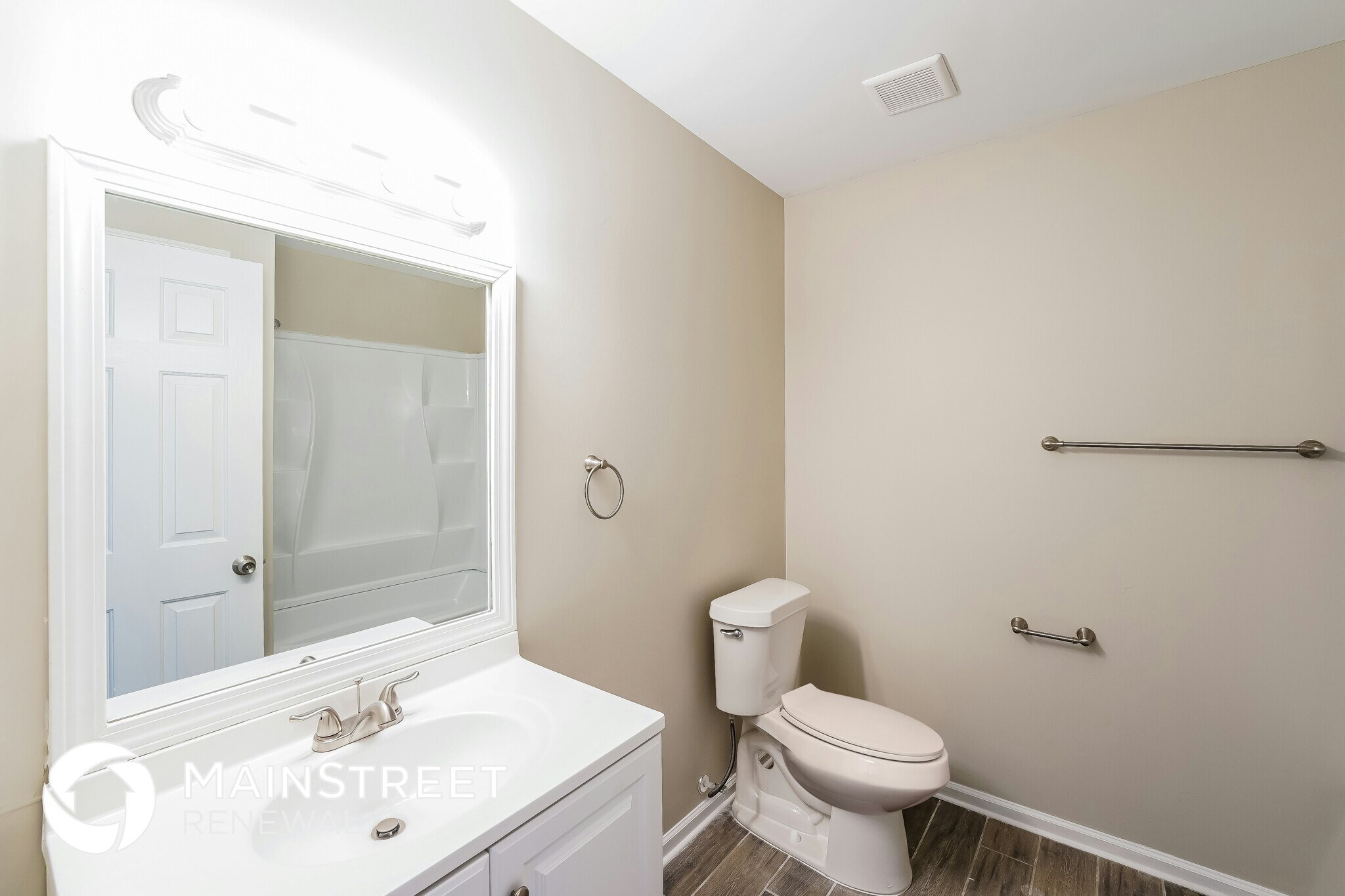 Building Photo - 1282 Railroad Dr