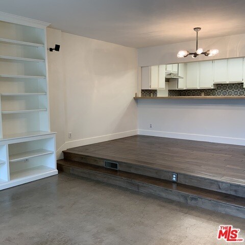 Building Photo - 20 Ironsides St