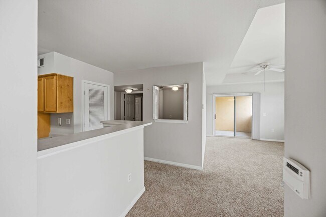 Building Photo - 1195 Villagio Cir