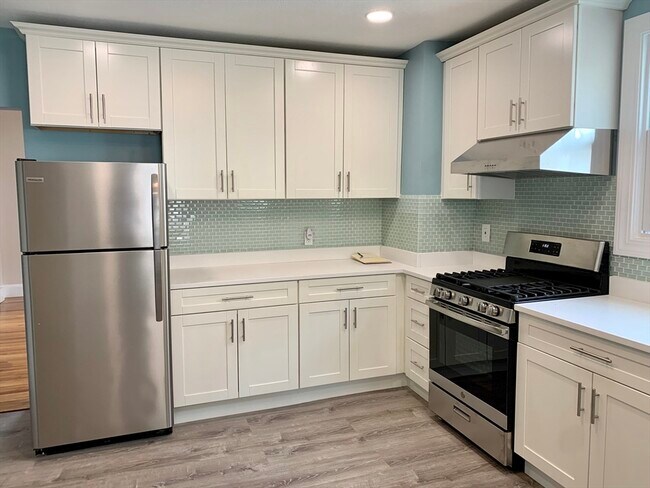 Building Photo - 56-58-58 Lexington St