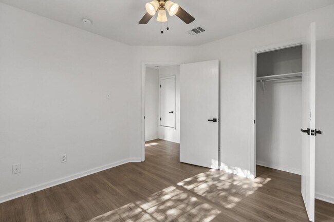 Building Photo - 2110 Nogales Trail