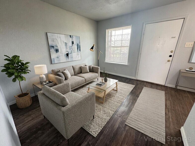 Building Photo - 1405 N Gray St