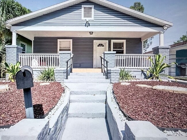 Primary Photo - 3005 Ybor St