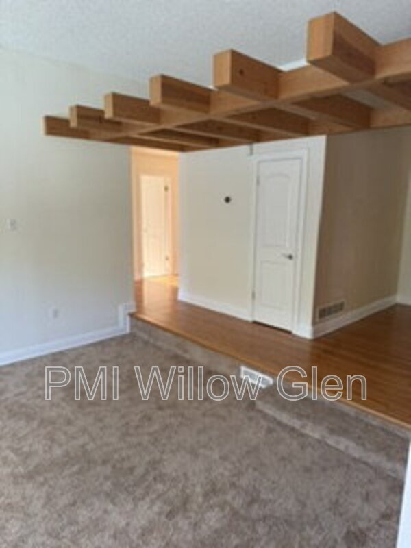 Building Photo - 536 Curie Dr