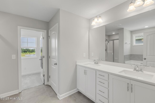 Building Photo - 556 Transom Wy