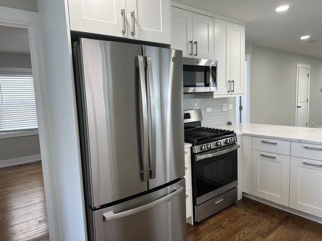 Building Photo - 5144 N Avers Ave