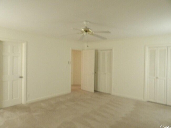 Building Photo - 254 Evergreen Ln