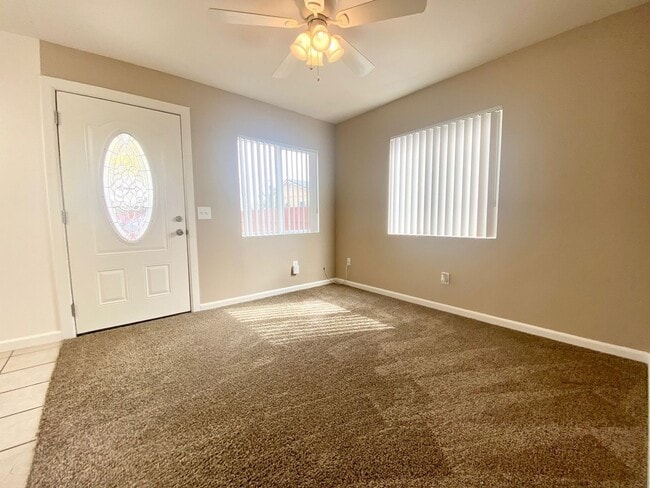 Building Photo - Euclid (Saulo Trust)