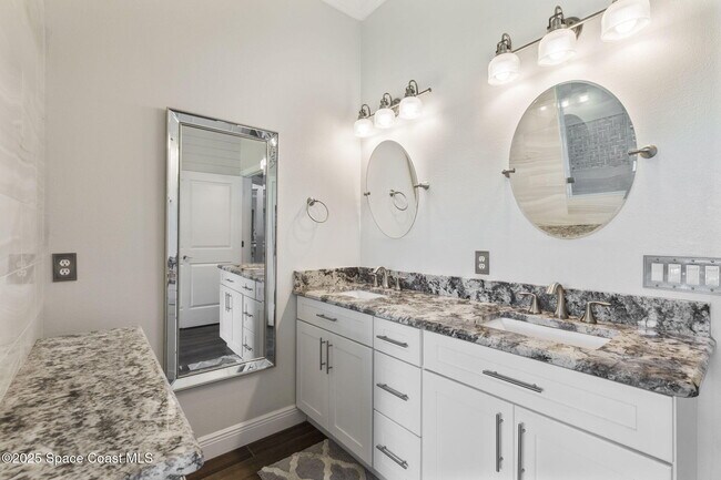 Building Photo - 4650 Chardonnay Dr