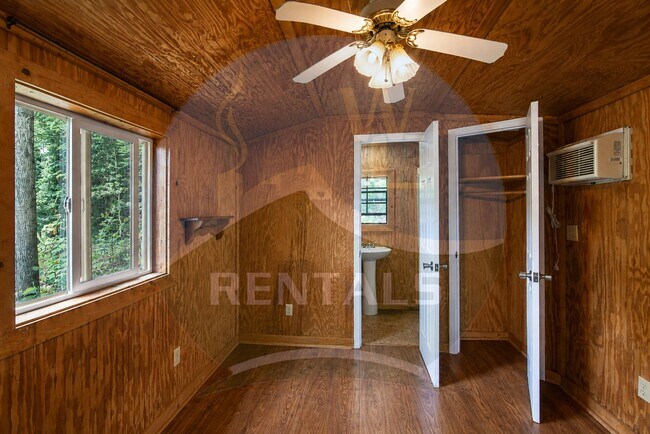 Building Photo - 108 Loveland Vis